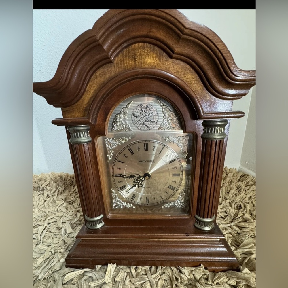 Westminster Mantle Clock Wood Quartz Tempus Fugit With Dual Chime 19x15 Large
